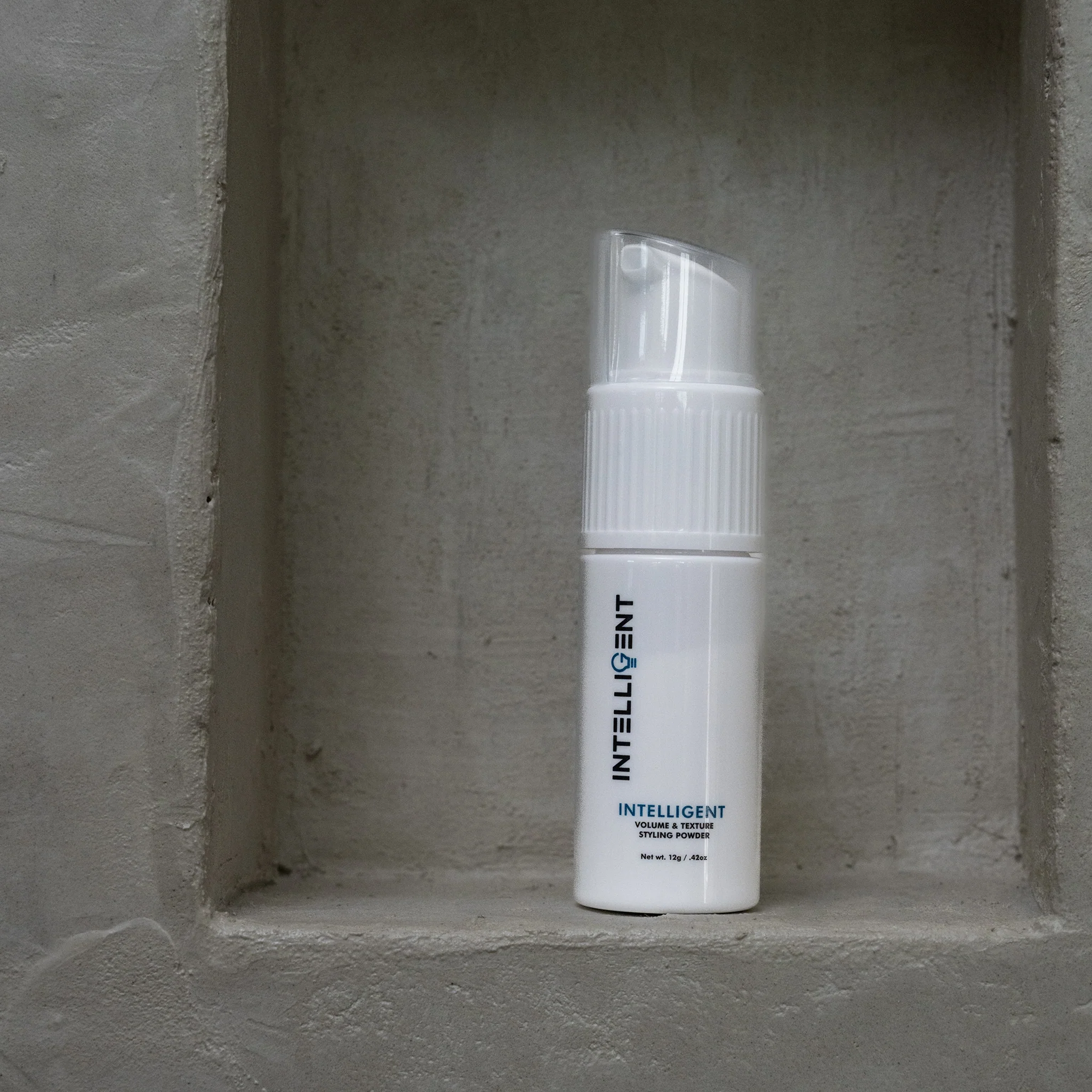 INTELLIGENT Volume & Texture Styling Powder - Image 4